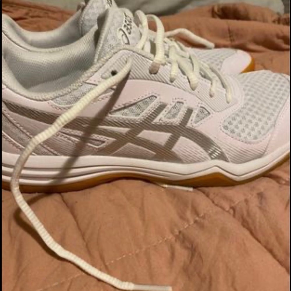 White Tennis Shoes